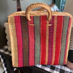 Very cute straw Bag top Handle